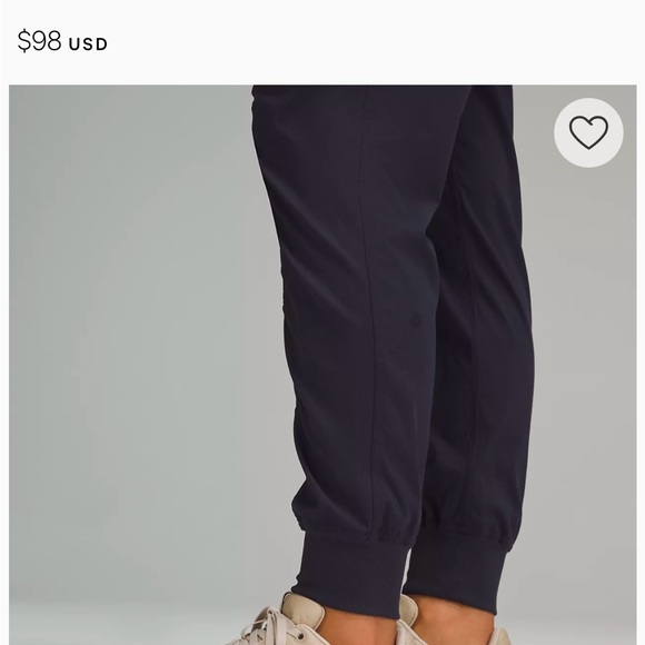 LULULEMON Dance Studio Mid-Rise Jogger
Full length size 6 black not worn - Picture 5 of 8